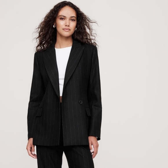 NWT! Banana Republic Black Stripe Hourglass Italian Flannel Blazer - Multiple 💙